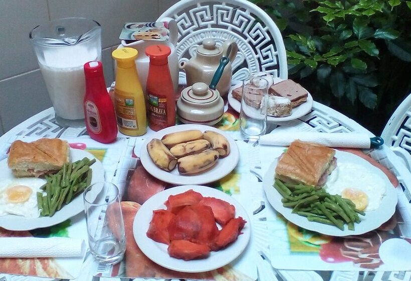 پانسیون Hostal Casandra