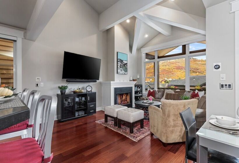 Red Crest 3 Bedrooms Pws 957 By Kbm