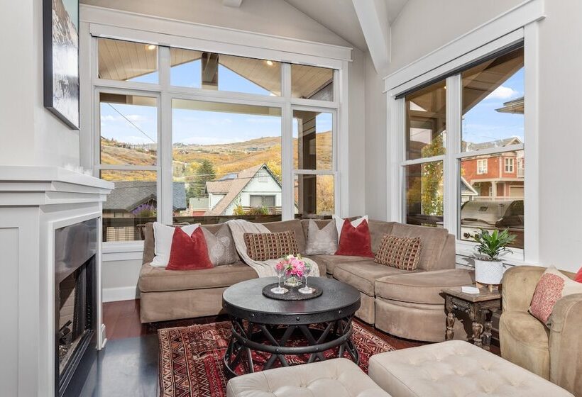 Red Crest 3 Bedrooms Pws 957 By Kbm