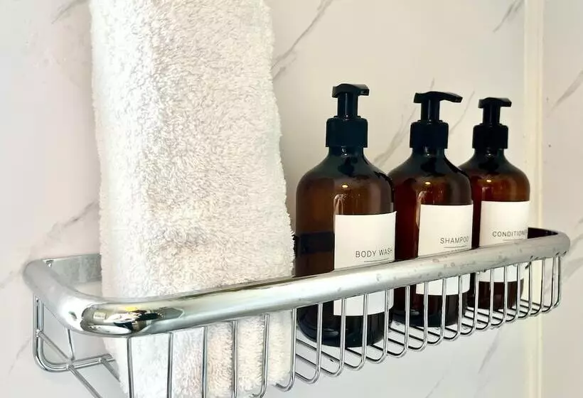 レジデンス Central Ellesmere  Sleeps2   Parking   Petfriendly