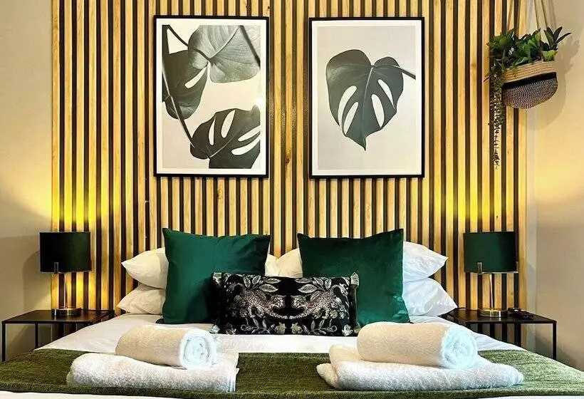 レジデンス Central Ellesmere  Sleeps2   Parking   Petfriendly