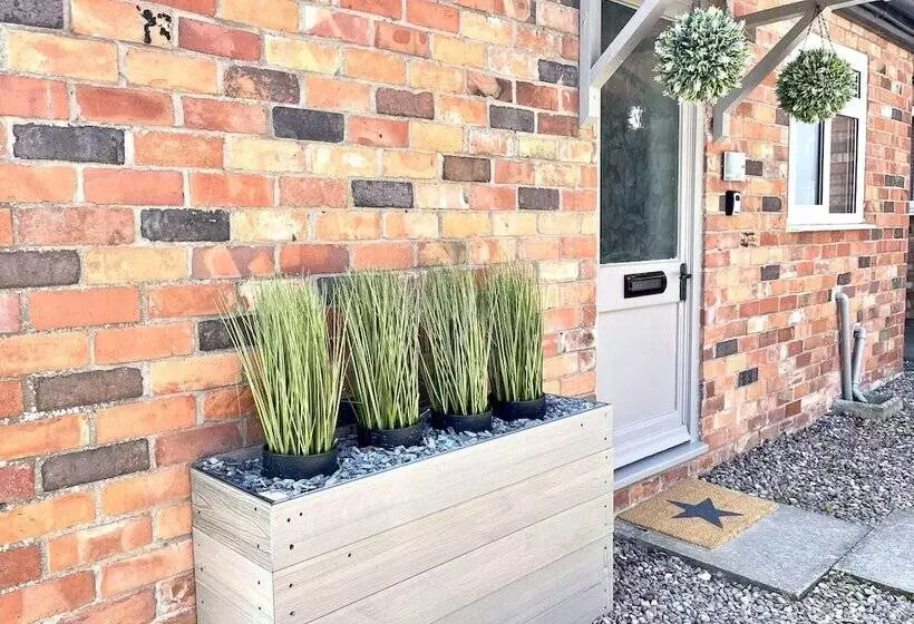 レジデンス Central Ellesmere  Sleeps2   Parking   Petfriendly