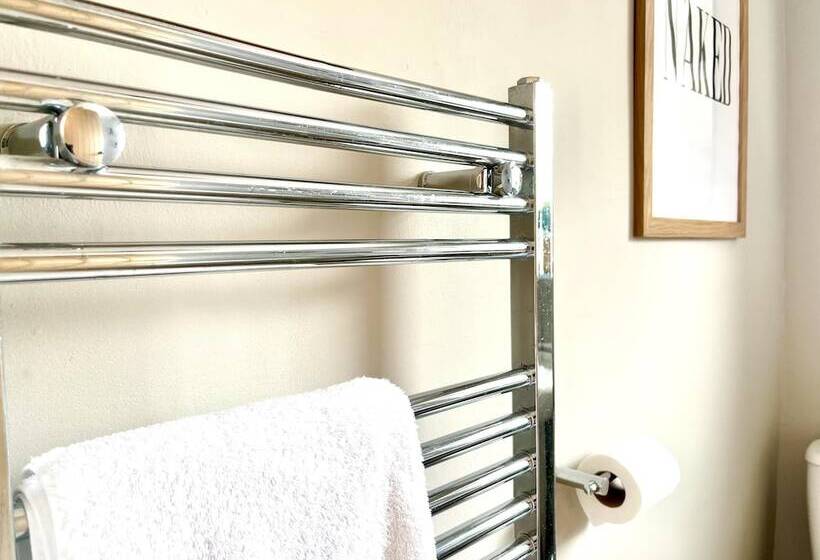 レジデンス Central Ellesmere  Sleeps2   Parking   Petfriendly