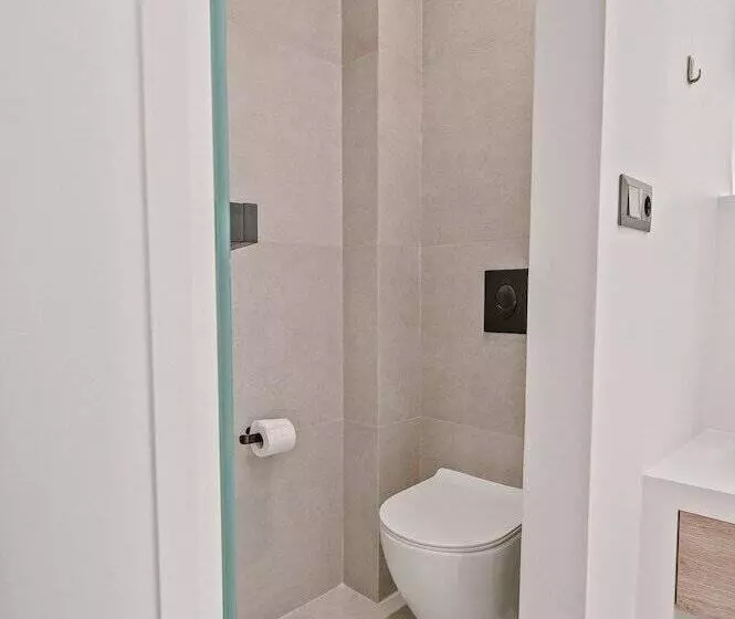 リゾートホテル Plānis Str Urban Suites By Semavi