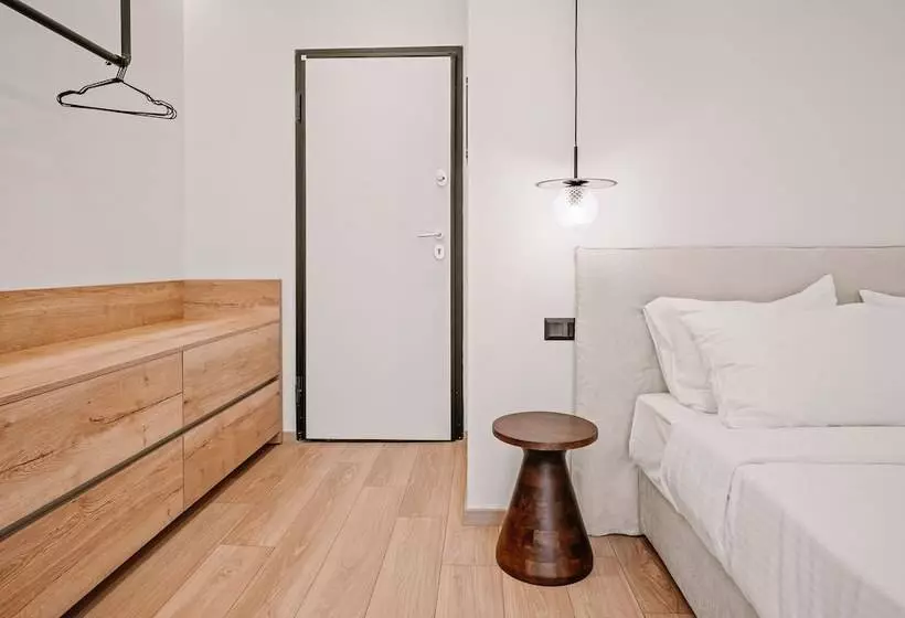 リゾートホテル Plānis Str Urban Suites By Semavi