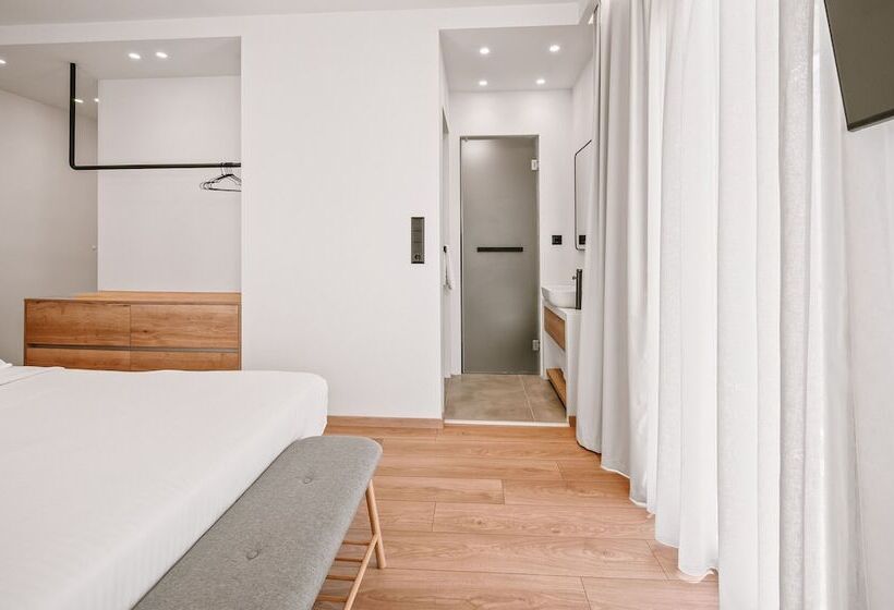 リゾートホテル Plānis Str Urban Suites By Semavi