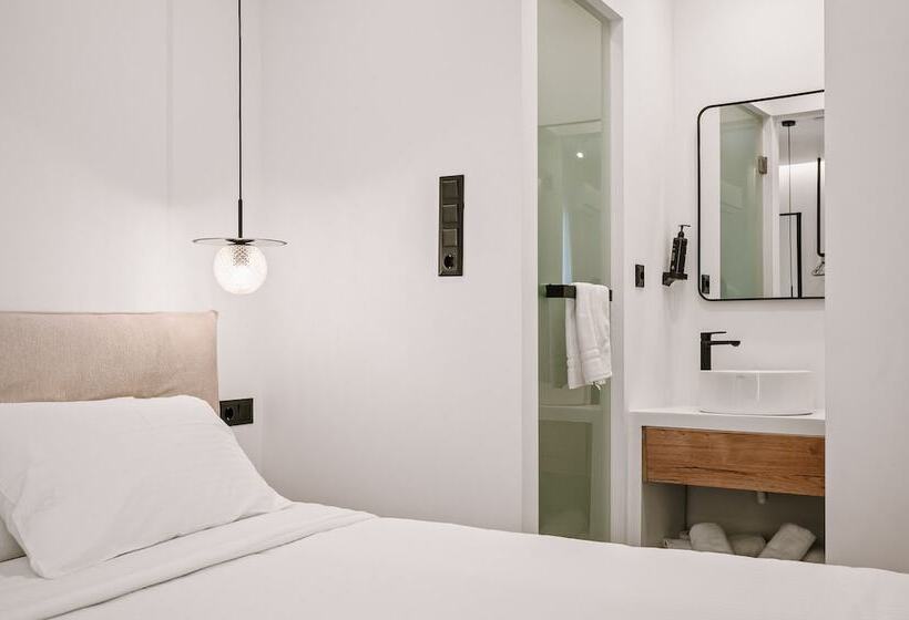 リゾートホテル Plānis Str Urban Suites By Semavi