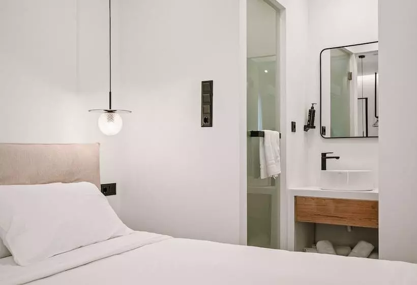 リゾートホテル Plānis Str Urban Suites By Semavi