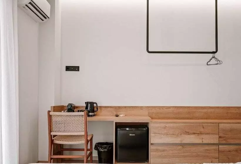 リゾートホテル Plānis Str Urban Suites By Semavi