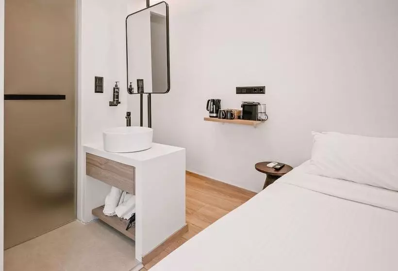 リゾートホテル Plānis Str Urban Suites By Semavi