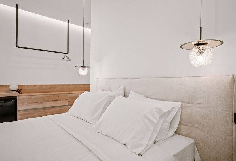 リゾートホテル Plānis Str Urban Suites By Semavi