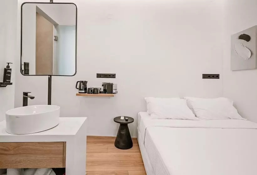 リゾートホテル Plānis Str Urban Suites By Semavi