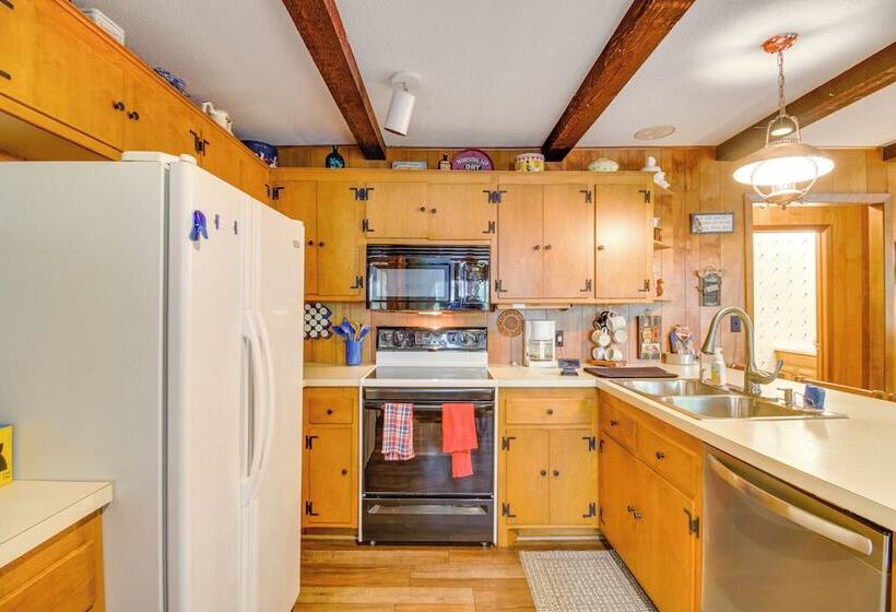 Sullivan Lake Retreat W/ Private Dock + Fire Pit!