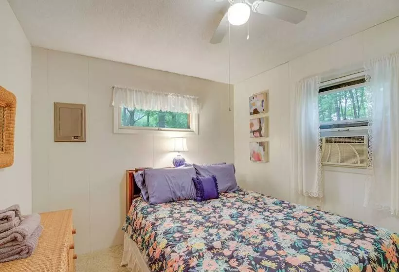 Sullivan Lake Retreat W/ Private Dock + Fire Pit!