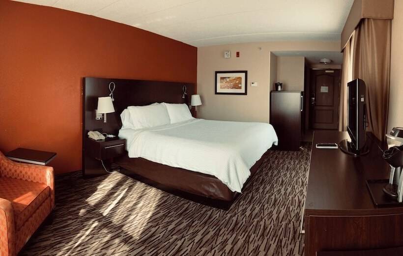 Pearl Street Hotel & Suites