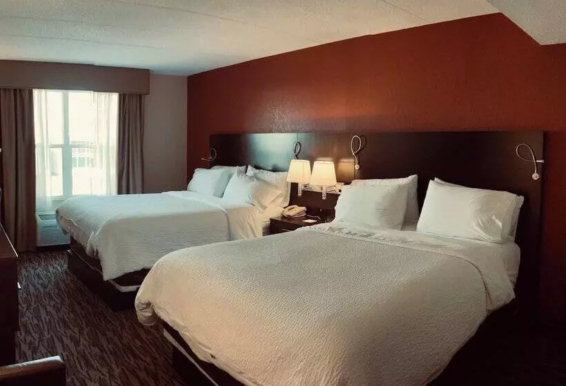 Pearl Street Hotel & Suites