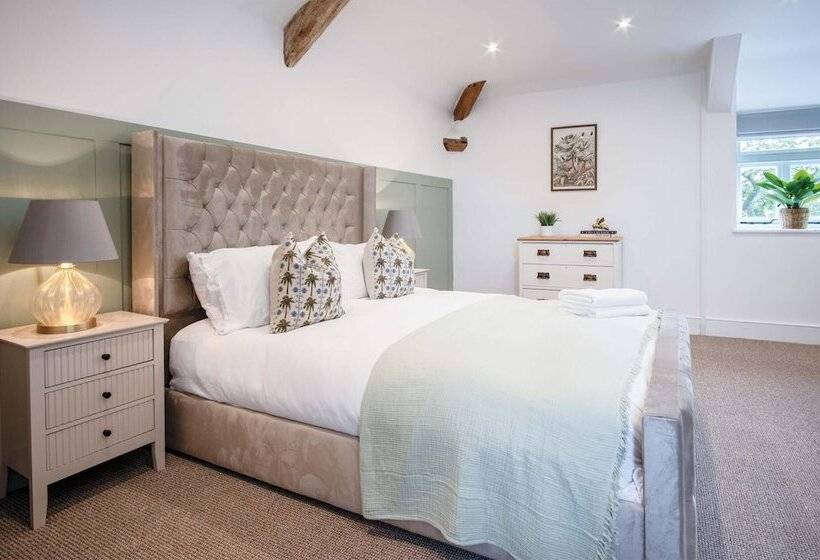 The Granary 3 Bed Barn Conversion Llawhaden