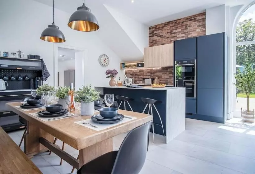 The Granary   3 Bed Barn Conversion   Llawhaden