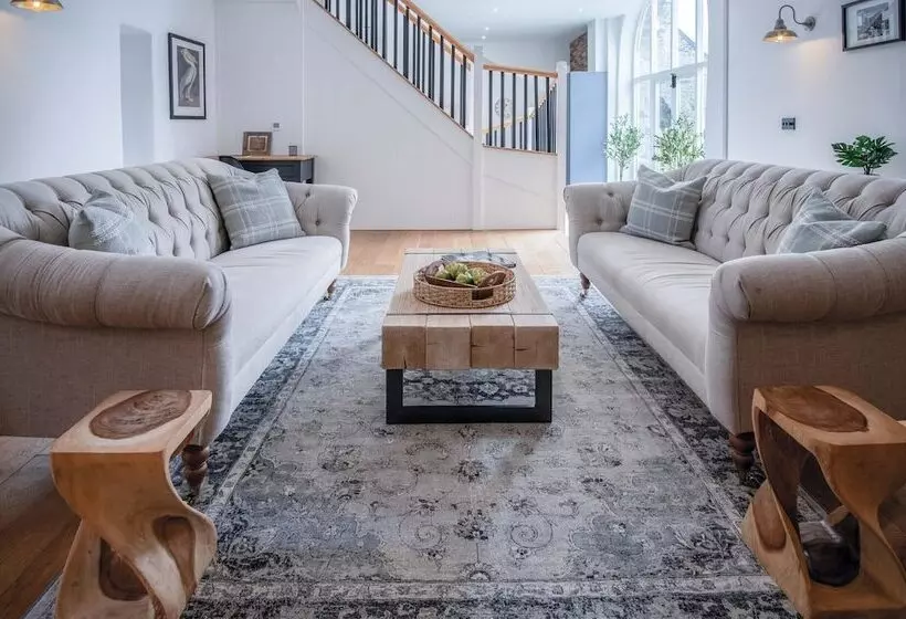 The Granary   3 Bed Barn Conversion   Llawhaden