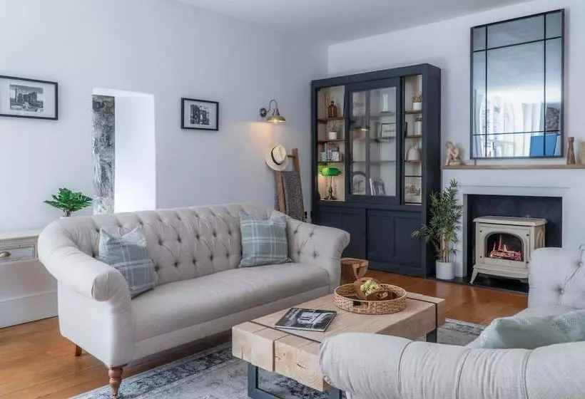 The Granary   3 Bed Barn Conversion   Llawhaden