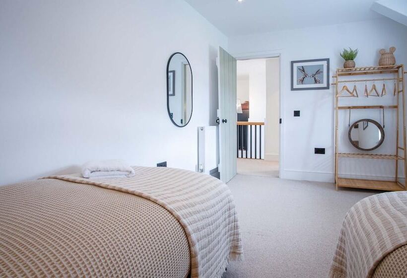 The Granary 3 Bed Barn Conversion Llawhaden