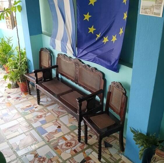 پانسیون Casa Nochea Y Familia