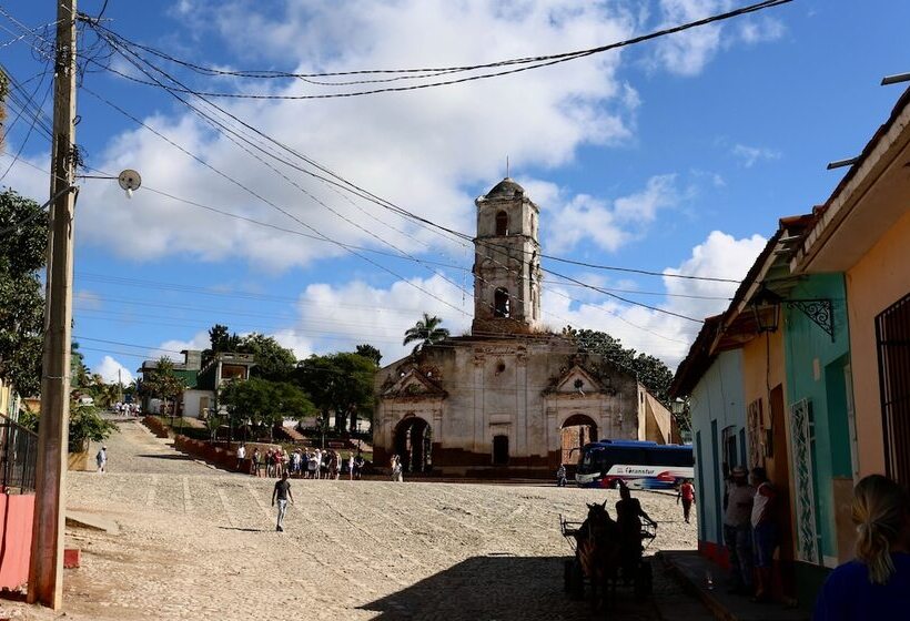 پانسیون Casa Nochea Y Familia