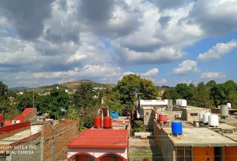 پانسیون Casa Nochea Y Familia