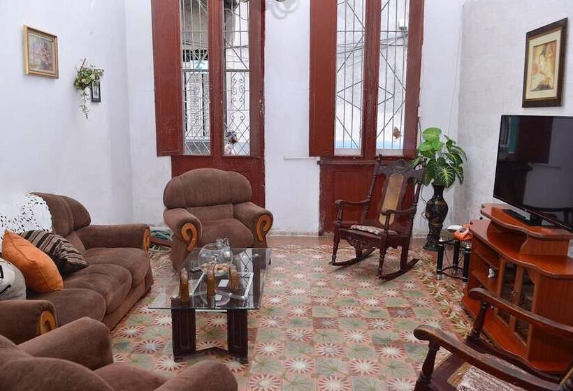 پانسیون Casona La Mirtallo