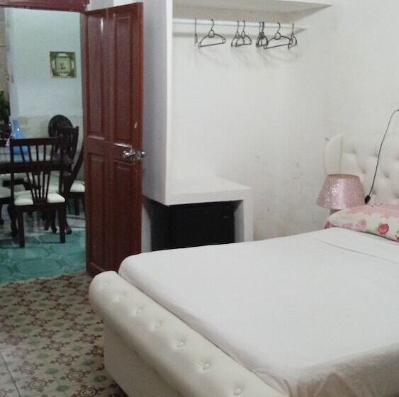 پانسیون Casona La Mirtallo