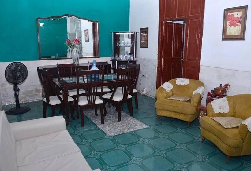 پانسیون Casona La Mirtallo