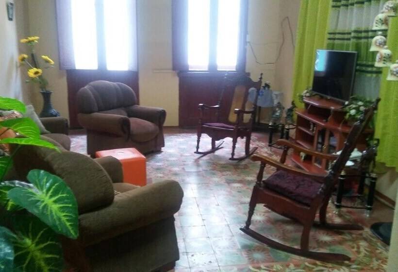 پانسیون Casona La Mirtallo