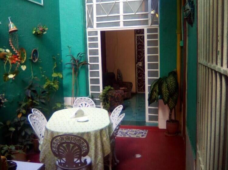 پانسیون Casona La Mirtallo