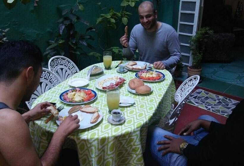 پانسیون Casona La Mirtallo