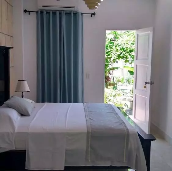 ペンション Hostal La Hiedra