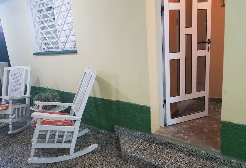 پانسیون Villa La Esquinita