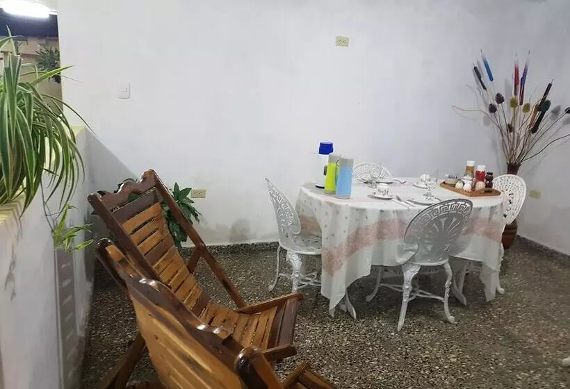 ペンション Villa La Esquinita