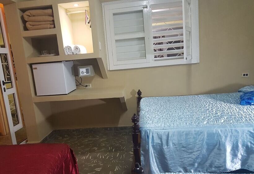 پانسیون Villa La Esquinita