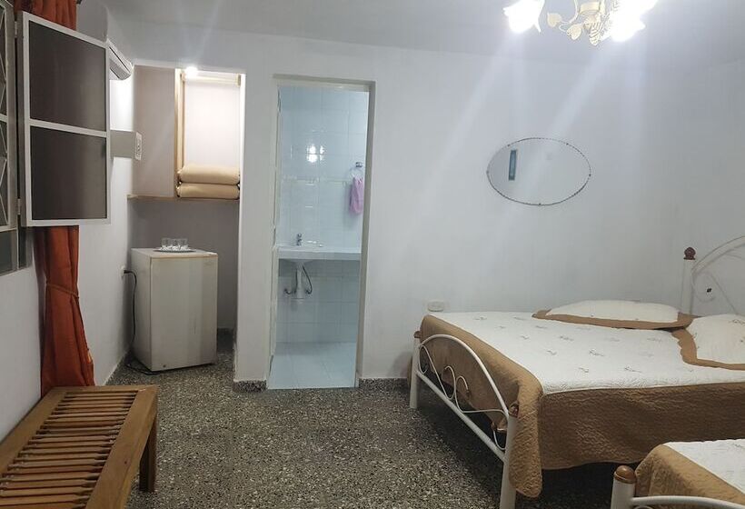 پانسیون Villa La Esquinita