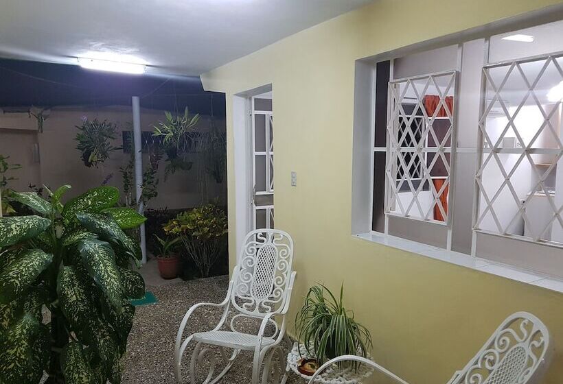 پانسیون Villa La Esquinita