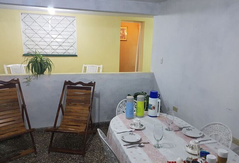 پانسیون Villa La Esquinita