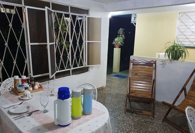 پانسیون Villa La Esquinita