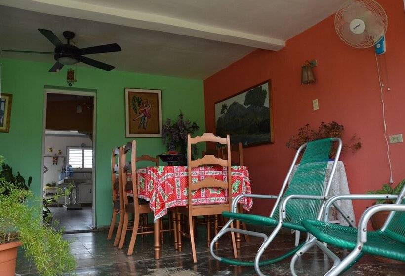 پانسیون Villa La Esquinita