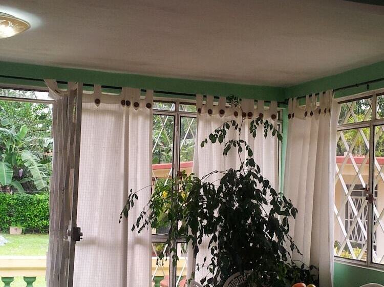 پانسیون Villa La Esquinita