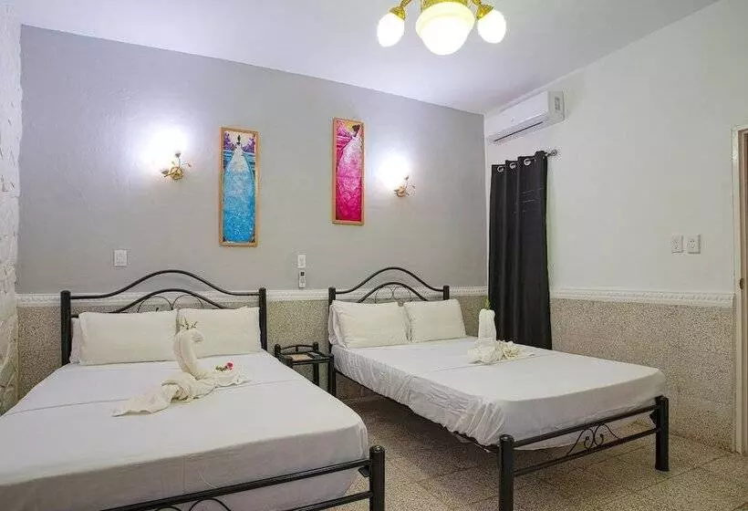 Riki's Hostal