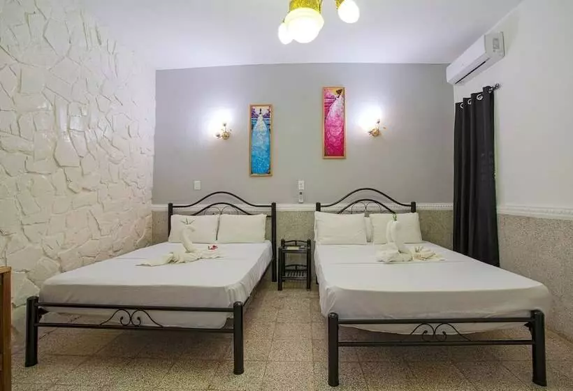 Riki's Hostal