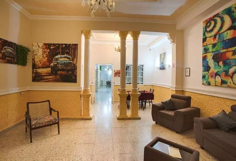 Riki's Hostal