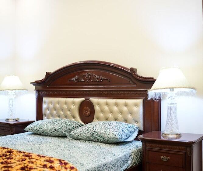 هتل Triphatch Farm House