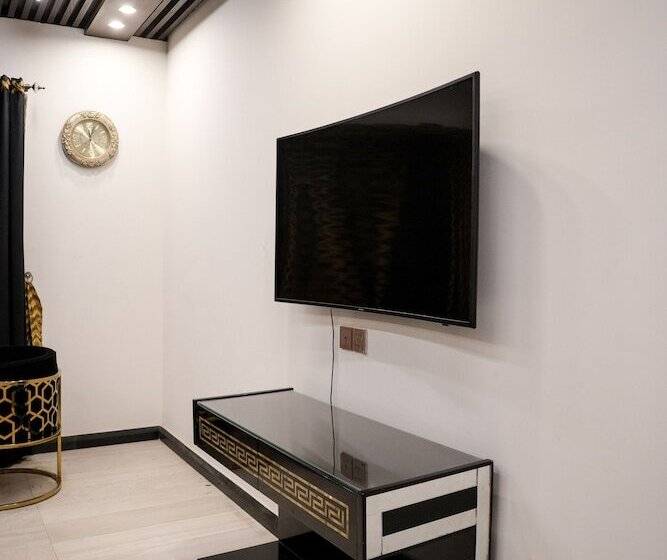 هتل Triphatch Farm House