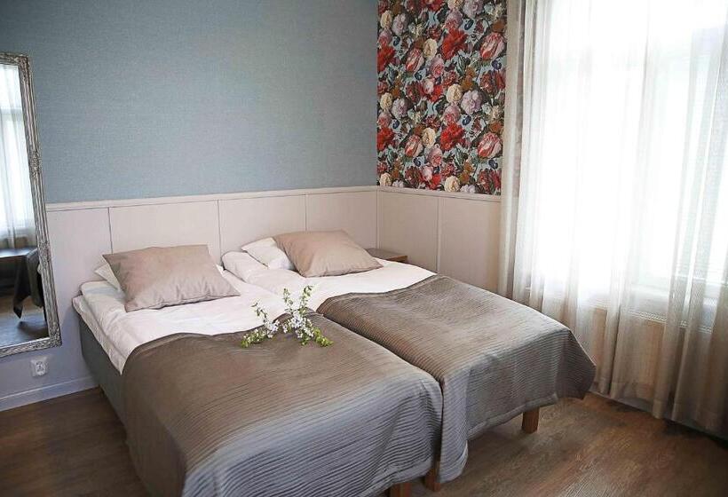 هاستل Savonlinnan Kansanopisto   Wanha Pappila